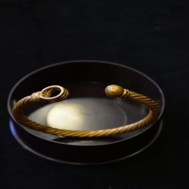 Surul Bracelet Model 2,  ஐம்பொன் சுருள் காப்பு, పంచలోహం సూరల...