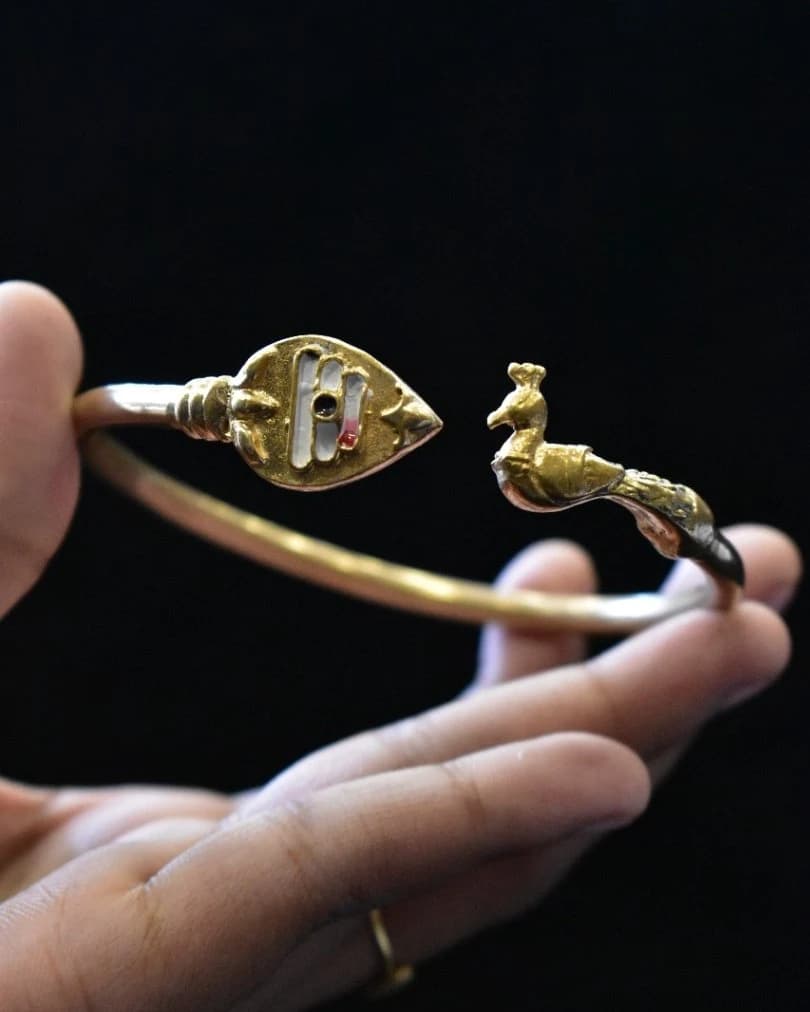 Vel Mayil Bracelet, ஐம்பொன் வேல் மயில் காப்பு, పంచలోహం వేల్ నెమలి కడియం, പഞ്ചലോഹം വേൽ മയിൽ ഇടി വള