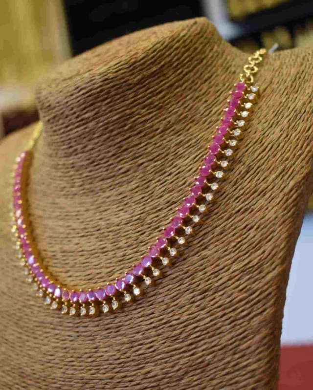 Ruby and White Stone Necklace, ஐம்பொன் ரூபி மற்றும் வெள்ளை க...