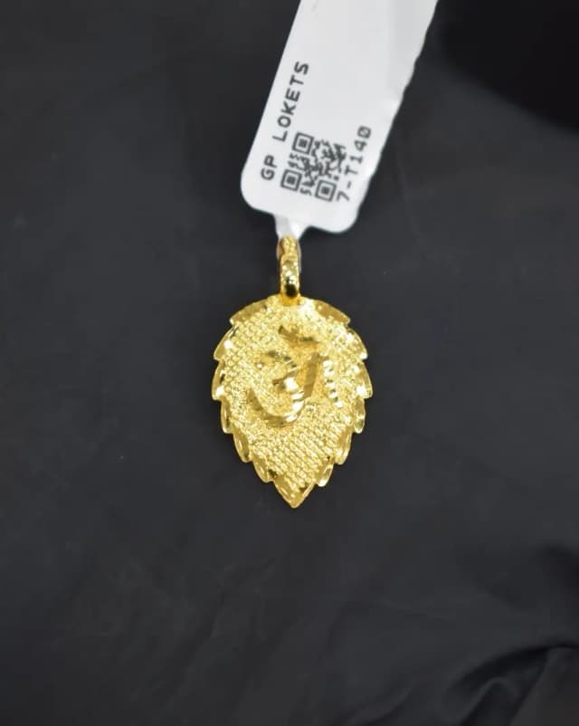 Gold Polish Silver Om In Leaf Thali Locket, ഗോൾഡ് പ്ലേറ്റഡ് ...