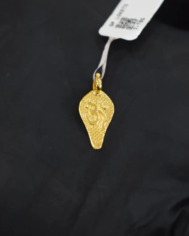 Gold Polish Silver Flow Leaf Thali Locket, ഗോൾഡ് പ്ലേറ്റഡ് സ...